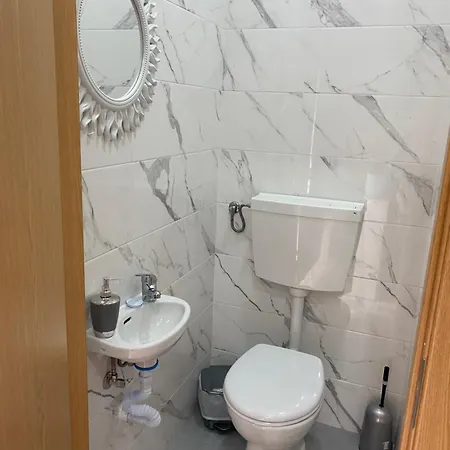 Casa Avo Velha Duplex - Faneca Nazaré